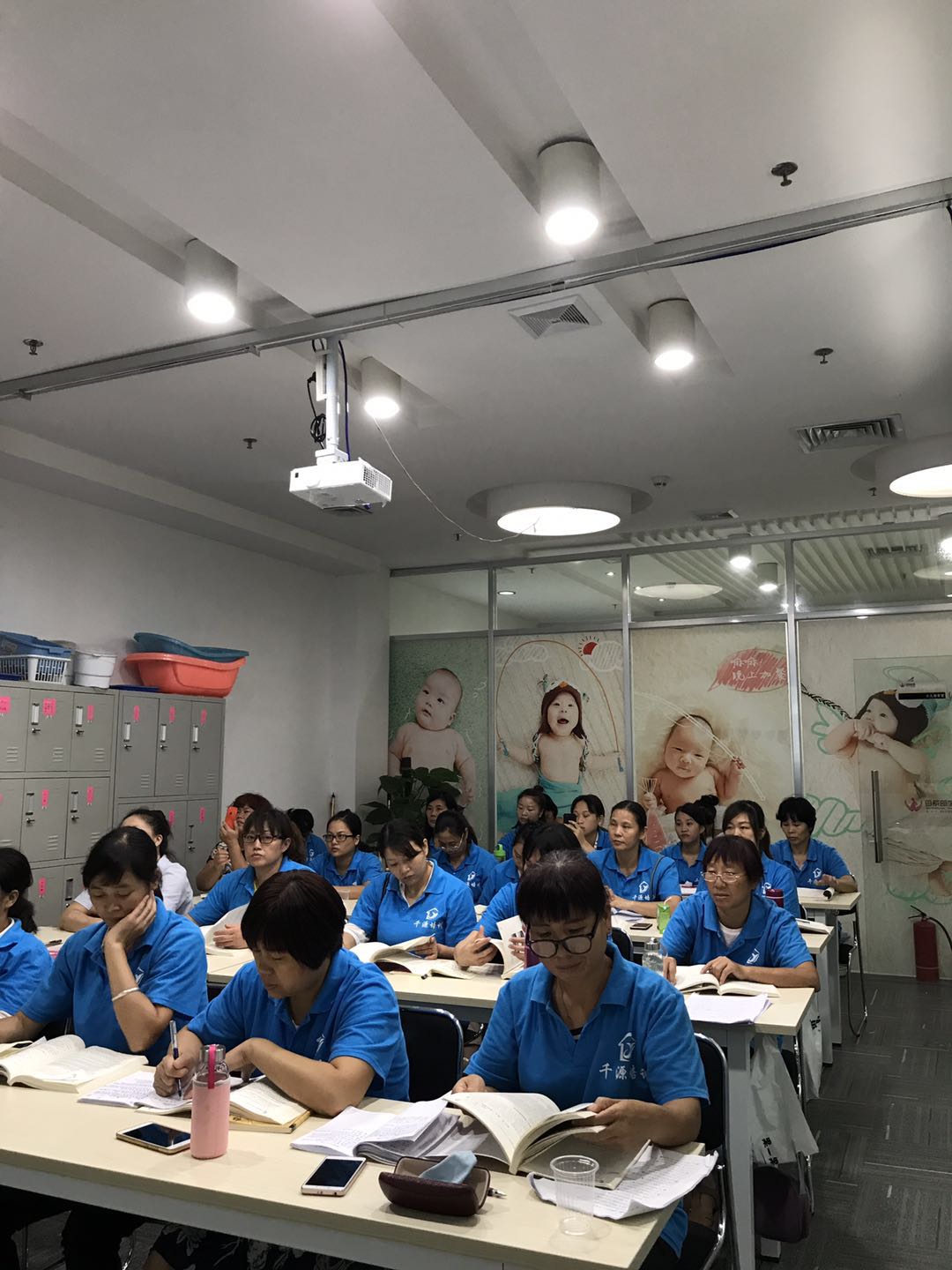 广州催乳师培训，无痛催乳自由就业